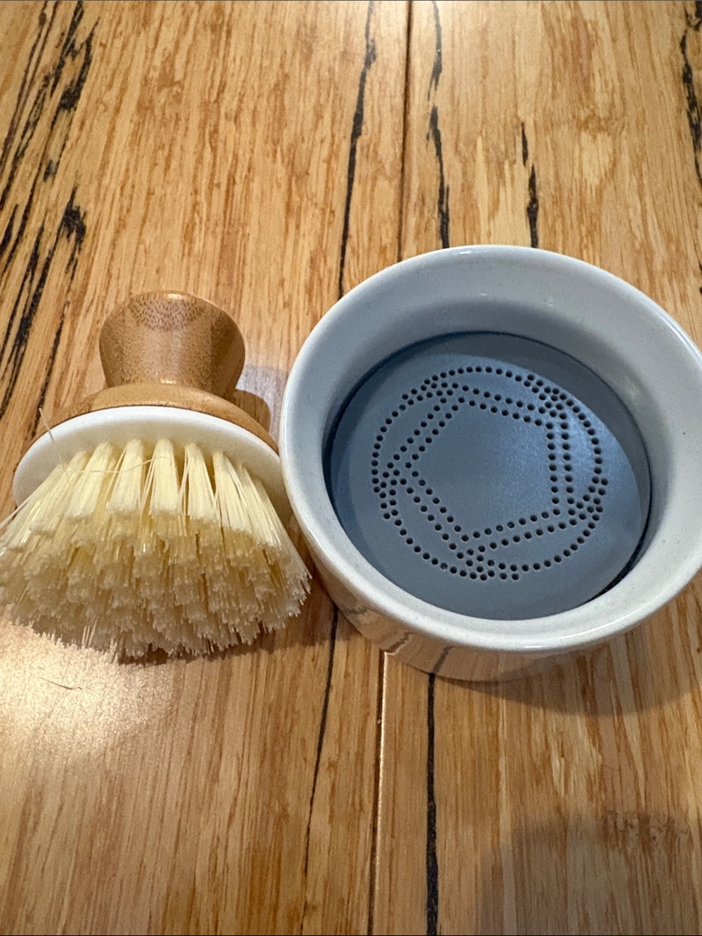 Grove & Full circle Colab soap dispenser and brush set